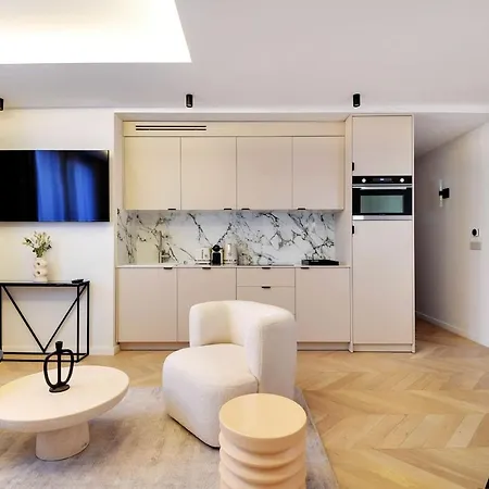 Cosy 2br-6p Champs Elysees * Parigi