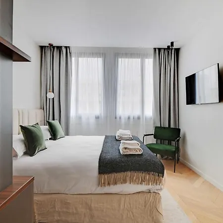 Cosy 2br-6p Champs Elysees Apartment