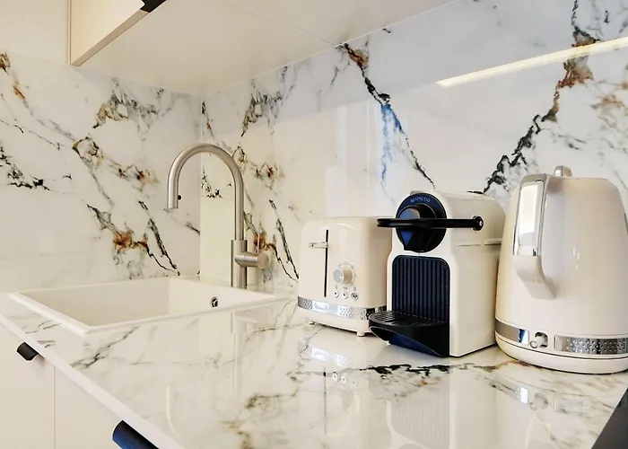 Cosy 2br-6p Champs Elysees 파리